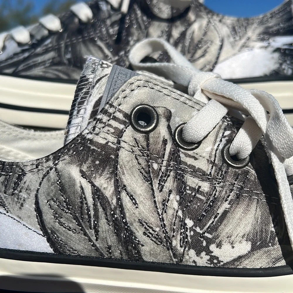 🪶 New Embroidered Feathers Converse CTAS Gray & Black Low Top Boho Sneakers - Picture 6 of 16